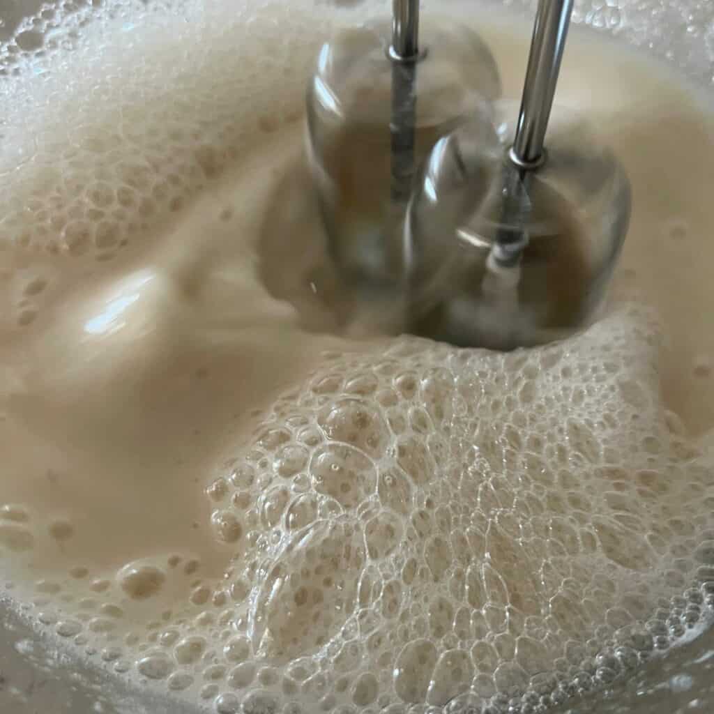 Marshmallow mixture with handheld mixers