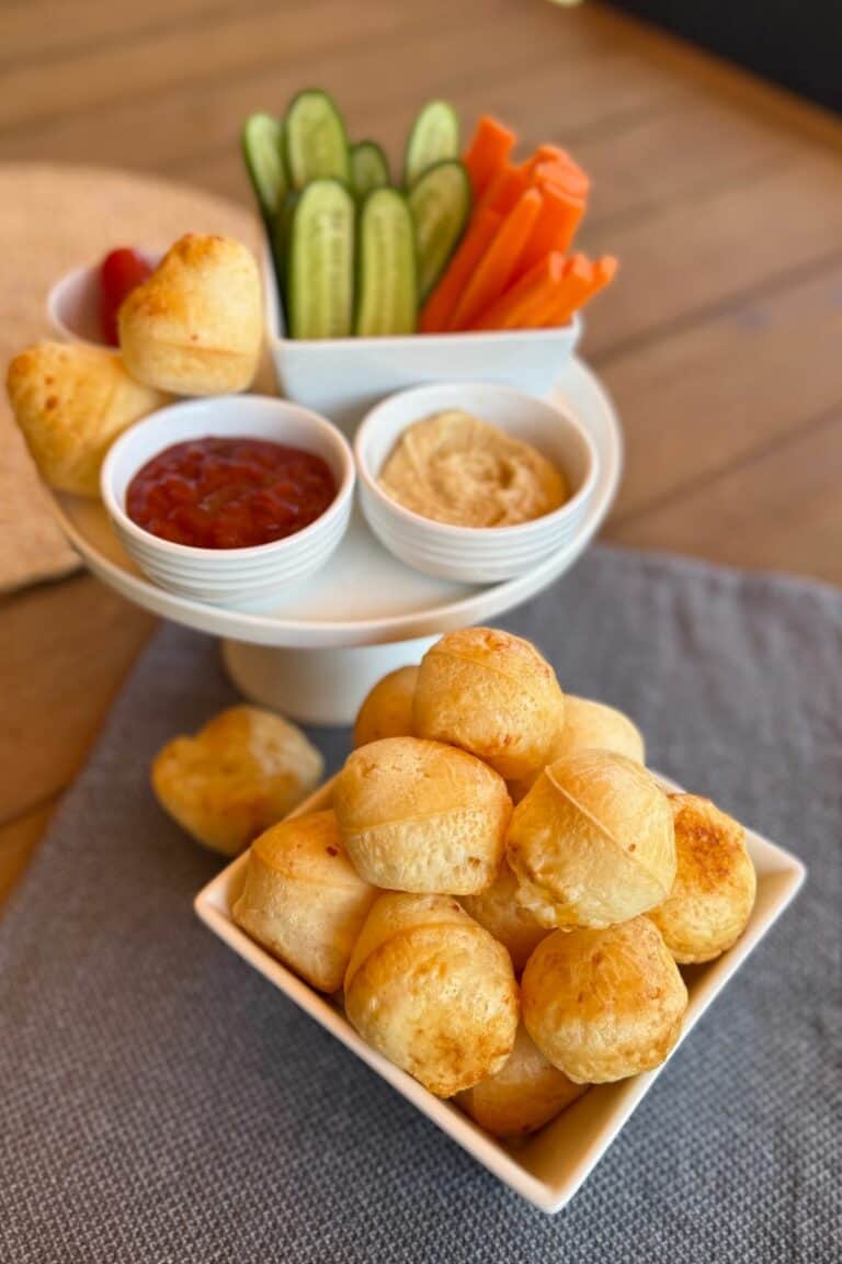 Brazilian Cheese Bread (Pão de Queijo)