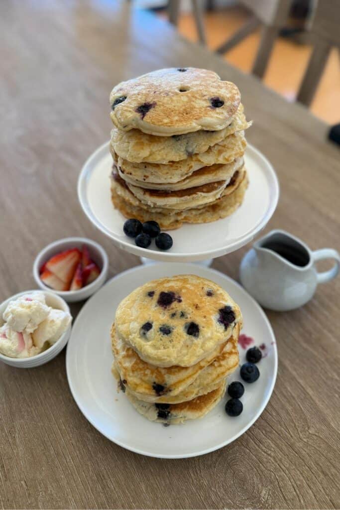 fluffy gluten-free blueberry pancakes