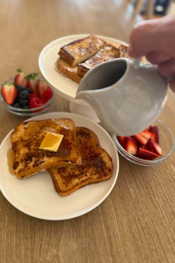 gluten-free french toast with toppings