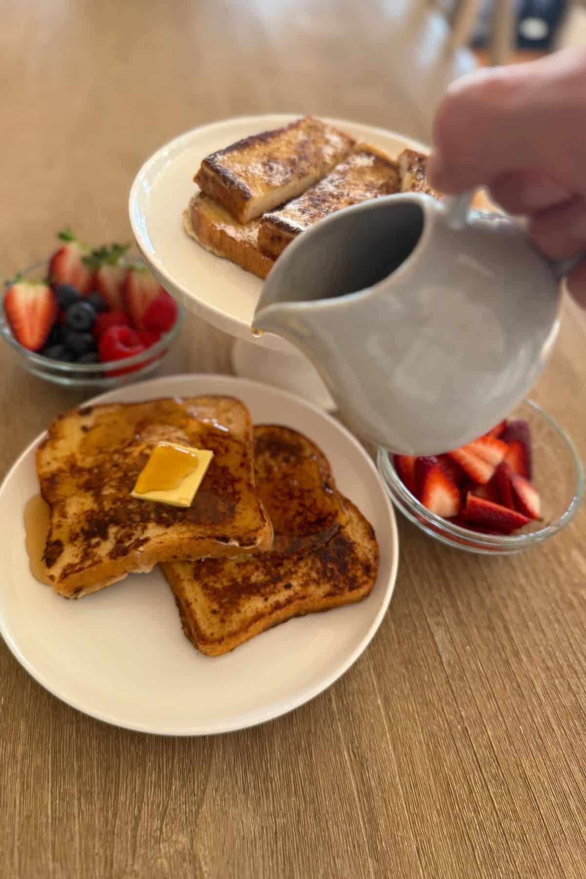 gluten-free french toast with toppings